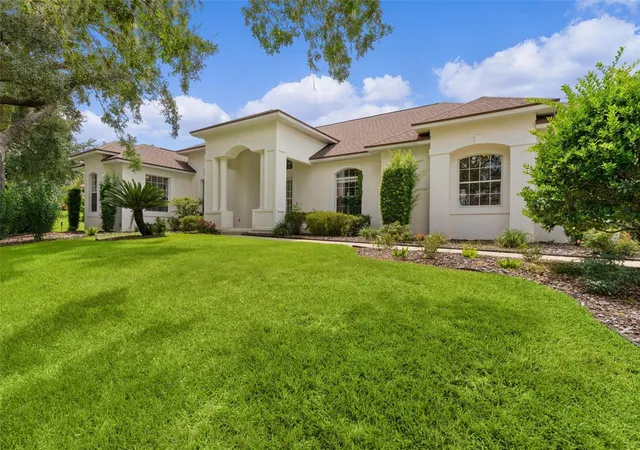 Photo 3 of Single family home for sale at 39407 Treeline Dr, Lady Lake, FL 32159 | MLS# G5116507 | Listing updated on 2026-10-10