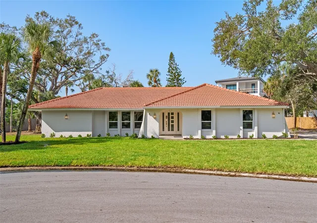 Photo 1 of Single family home for sale at 670 Venice Ln, Sarasota, FL 34242 | MLS# C7529628 | Listing updated on 2026-08-25