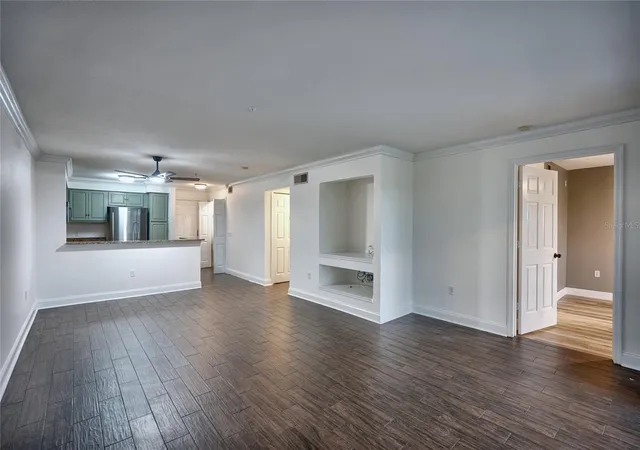 3rd image of 13815 Fairway Island Dr, Orlando, FL 32837