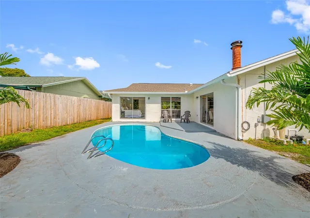 5th image of 6853 Sandwater Trl N, Pinellas Park, FL 33781 | MLS# TB8539187
