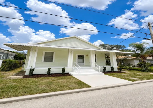Photo 3 of Single family home for sale at 2908 Banza St, Tampa, FL 33605 | MLS# TB8539191 | Listing updated on 2026-09-23