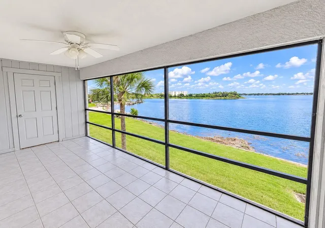 Listing Photo 4 - Condo for sale in building located at 4109 Fairview Vis Pt, Orlando, FL 32804 - Unit #315