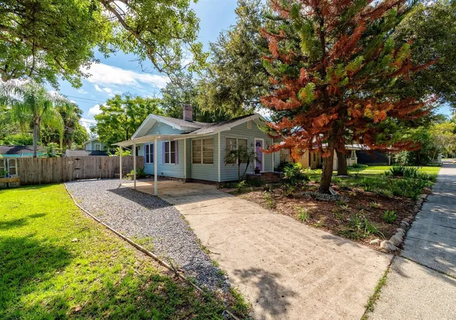 Photo 3 of Single family home for sale at 1919 S Palmetto Ave, Sanford, FL 32771 | MLS# O6433873 | Listing updated on 2026-10-08