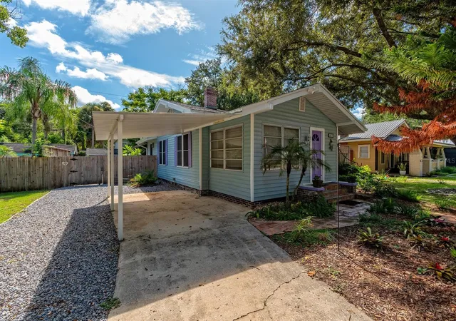 Photo 4 of Single family home for sale at 1919 S Palmetto Ave, Sanford, FL 32771 | MLS# O6433873 | Listing updated on 2026-10-08