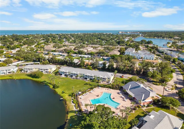 Listing Photo 2 - Condo for sale in building located at 111 Seahorse Dr Se, St Petersburg, FL 33705 - Unit #A