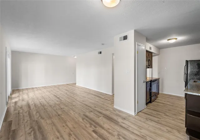 Photo 3 of Condo for sale at 111 Seahorse Dr SE #A, Saint Petersburg, FL 33705 | MLS# TB8539195 | Listing updated on 2026-09-04