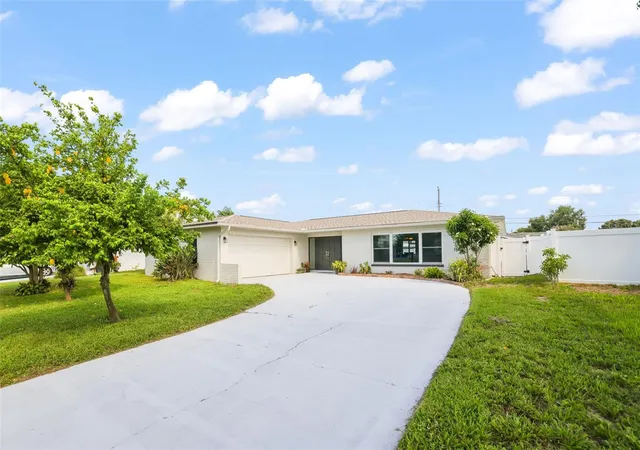 2nd image of 13635 97th Ter, Seminole, FL 33776 | MLS# TB8539196