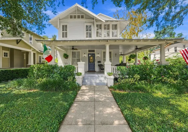 Single family home for sale at 1801 W Hills Ave, TAMPA, FL 33606 | MLS# TB8539219