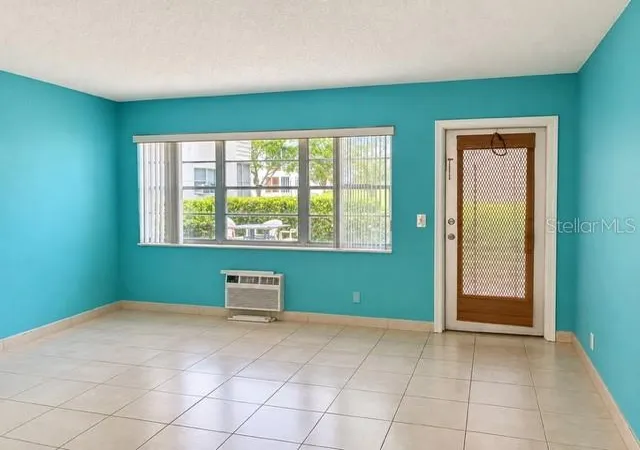 Photo 2 of Condo for sale at 146 Camden G #146, West Palm Beach, FL 33417 | MLS# K4903704 | Listing updated on 2026-10-12
