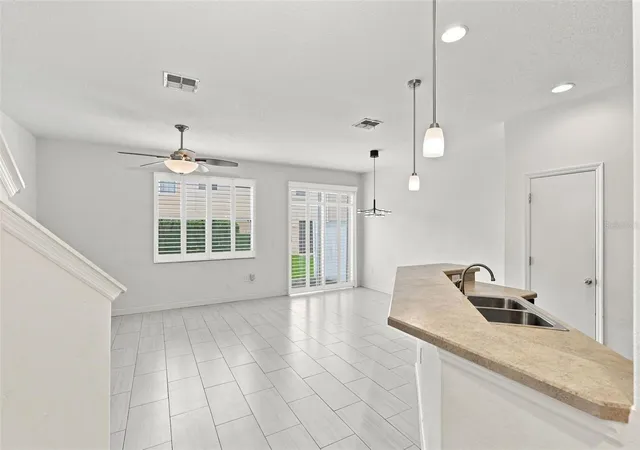 4th image of 340 Golden Dewdrop Wy, Oviedo, FL 32765 | MLS# OM730482