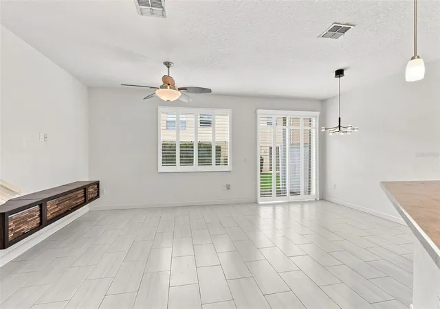 5th image of 340 Golden Dewdrop Wy, Oviedo, FL 32765 | MLS# OM730482