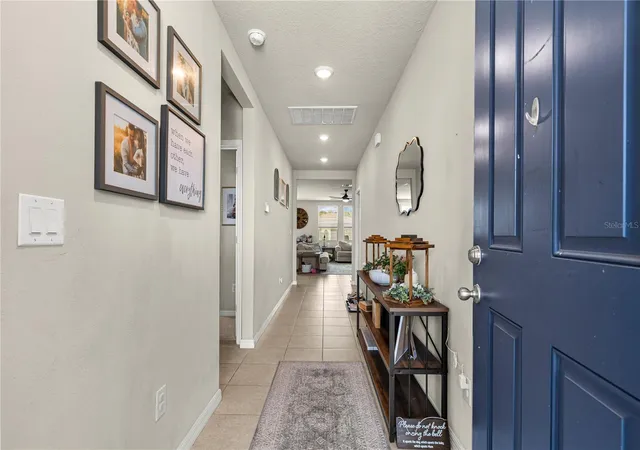 Photo 4 of Single family home for sale at 38626 Finn Clover Ln, Zephyrhills, FL 33540 | MLS# S5155699 | Listing updated on 2026-09-19