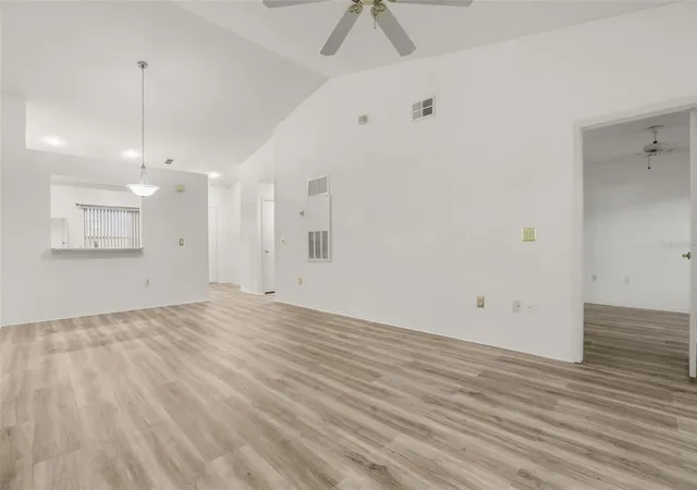 3rd image of 13324 Fairway Glen Dr #201, Orlando, FL 32824 | MLS# O6433894