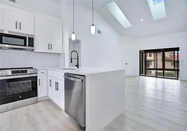 3rd image of 3012 S Semoran Blvd #G2, Orlando, FL 32822 | MLS# O6433895