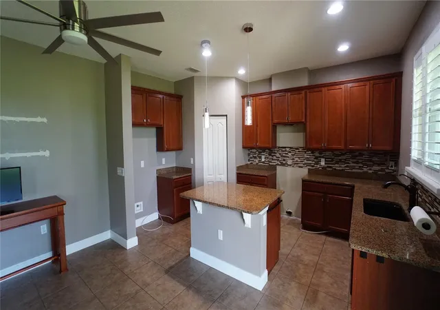 4th image of 222 Star Shell Dr, Apollo Beach, FL 33572 | MLS# TB8539233