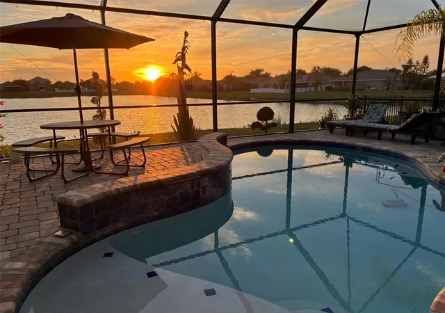 2nd image of 802 Fern Leaf Dr, Ruskin, FL 33570 | MLS# A4703092