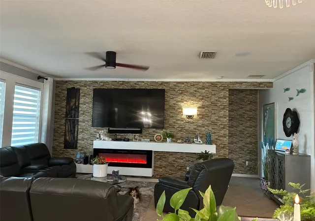 Photo 3 of Single family home for sale at 802 Fern Leaf Dr, Ruskin, FL 33570 | MLS# A4703092 | Listing updated on 2026-08-16