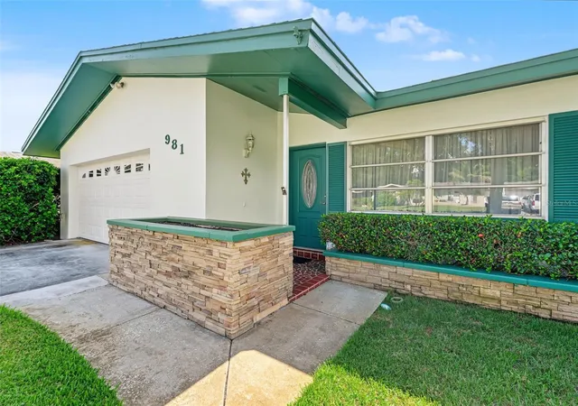 Photo 3 of Single family home for sale at 981 Stephen Foster Dr, Largo, FL 33771 | MLS# TB8539249 | Listing updated on 2026-10-03