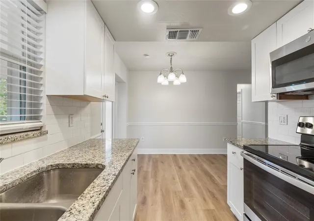 4th image of 4680 Cronin Dr, Sarasota, FL 34232 | MLS# TB8539251