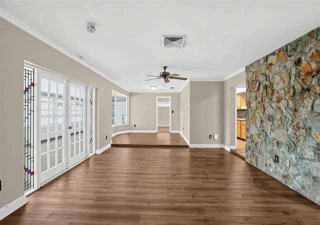Photo 3 of Sale Pending at 6450 31st Terrace N, Saint Petersburg, FL 33710 | MLS# A4703097 | Listing updated on 2026-10-30