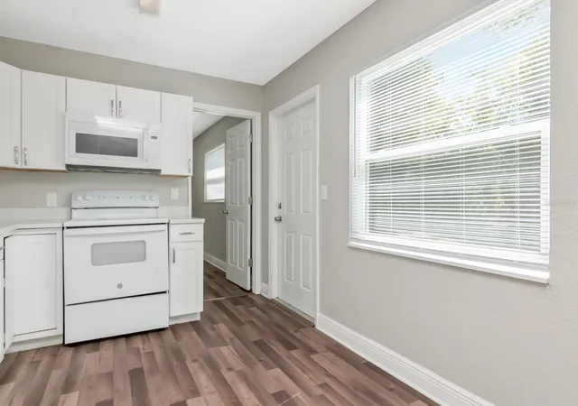 Photo 3 of Multi family home for sale at 1209 62nd Avenue E, Bradenton, FL 34203 | MLS# TB8539266 | Listing updated on 2026-08-16