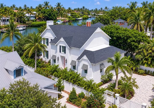 Photo 1 of Single family home for sale at 1621 Bay Point Ct, Sarasota, FL 34236 | MLS# A4703102 | Listing updated on 2026-10-08