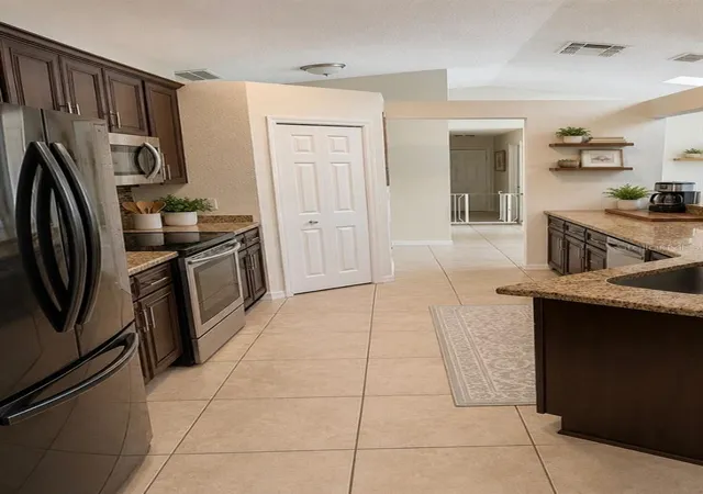 3rd image of 1348 Winterville St, Deltona, FL 32725 | MLS# TB8539286