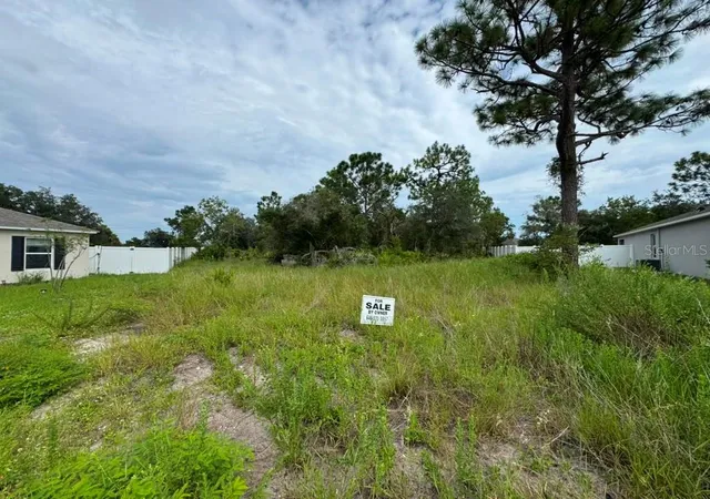 2nd image of 420 St Johns Ln, Kissimmee, FL 34759 | MLS# O6433938