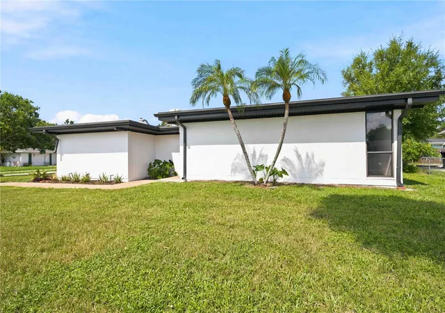 Photo 3 of Single family home for sale at 6332 Pauline Ave, Sarasota, FL 34231 | MLS# A4703111 | Listing updated on 2026-09-15