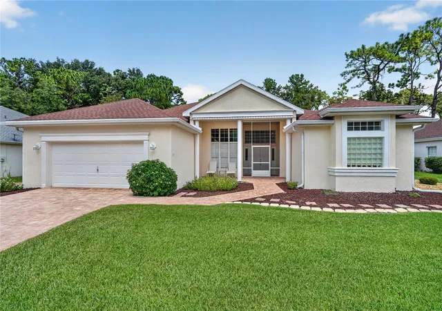 1st image of 11583 Sw 72nd Cir, Ocala, FL 34476 | MLS# OM730497