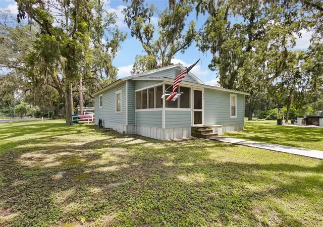 1st image of 729 Nw 3rd Ave, Trenton, FL 32693 | MLS# GC542780