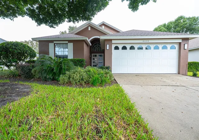 3rd image of 8034 Arcadian Ct, Mount Dora, FL 32757 | MLS# O6433956