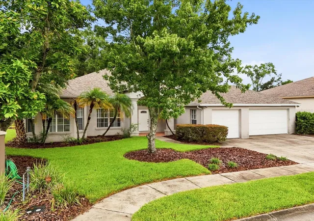 Photo 2 of Single family home for sale at 14902 Devonshire Woods Pl, TAMPA, FL 33624 | MLS# TB8539326 | Listing updated on 2026-10-07