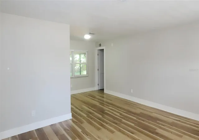 Photo 4 of Sale Pending at 7515 Winging Way Dr, Tampa, FL 33615 | MLS# TB8539328 | Listing updated on 2026-08-28
