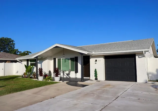 Photo 2 of Sale Pending at 7519 Holly Lake Ln, New Port Richey, FL 34653 | MLS# O6433969 | Listing updated on 2026-10-06