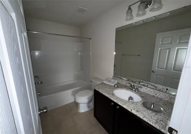 Photo 21 of Townhouse for sale at 4951 White Sanderling Ct, Tampa, FL 33619 | MLS# TB8539347 | Listing updated on 2026-09-01