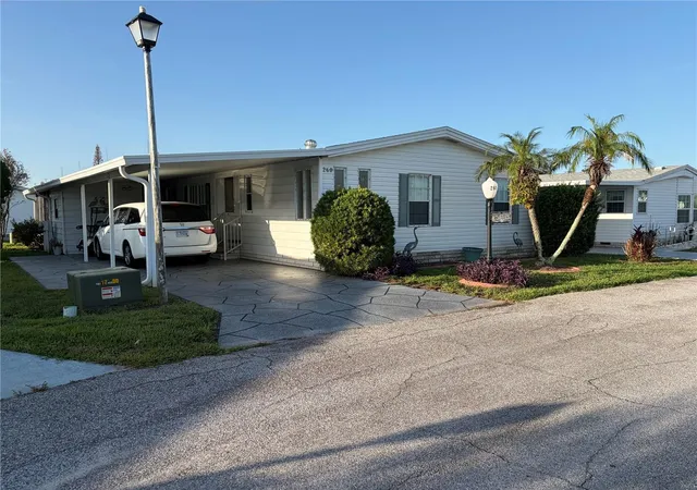 Photo 3 of Manufactured home for sale at 260 Ramsgate Way, Haines City, FL 33844 | MLS# L4964329 | Listing updated on 2026-09-13