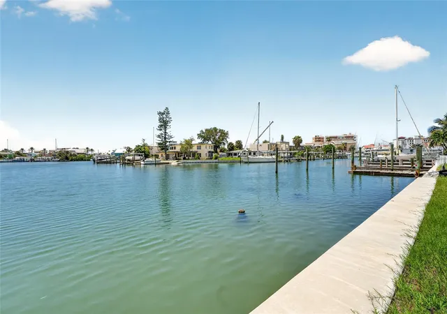 24th image of 331 Boca Ciega Dr, Madeira Beach, FL 33708 | MLS# TB8539357