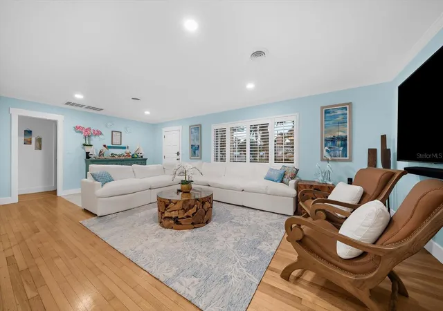 Photo 3 of Single family home for sale at 751 Mandalay Ave, Clearwater Beach, FL 33767 | MLS# TB8539366 | Listing updated on 2026-10-12