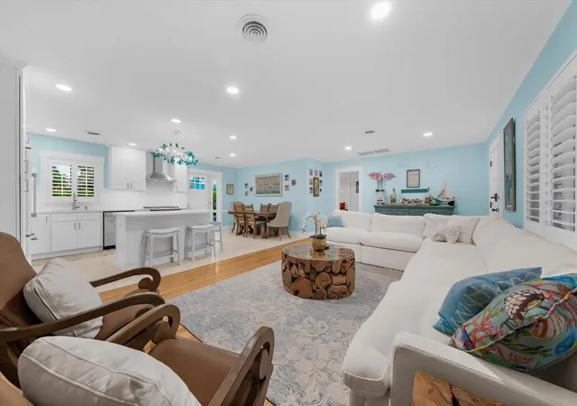 Photo 4 of Single family home for sale at 751 Mandalay Ave, Clearwater Beach, FL 33767 | MLS# TB8539366 | Listing updated on 2026-10-12