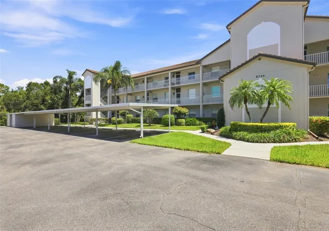 Photo 3 of Condo for sale at 8735 Olde Hickory Ave #8304, Sarasota, FL 34238 | MLS# A4703129 | Listing updated on 2026-10-09