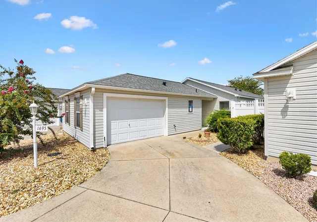 1st image of 1695 Vinewood Ave, The Villages, FL 32162 | MLS# G5116537