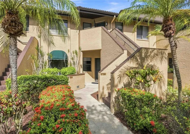 2nd image of 5726 Ashton Lake Dr #11, Sarasota, FL 34231 | MLS# A4703135