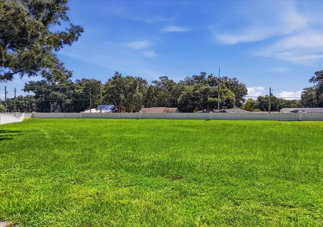 4th image of 235 Sparkling Ct, Auburndale, FL 33823 | MLS# P4939610