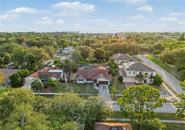 47th image of 1035 Anclote Dr, Tarpon Springs, FL 34689 | MLS# TB8539413