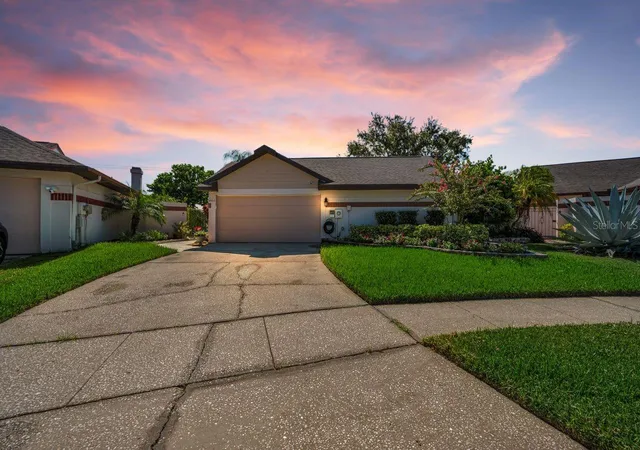 2nd image of 6923 Silvermill Dr, Tampa, FL 33635 | MLS# TB8539438
