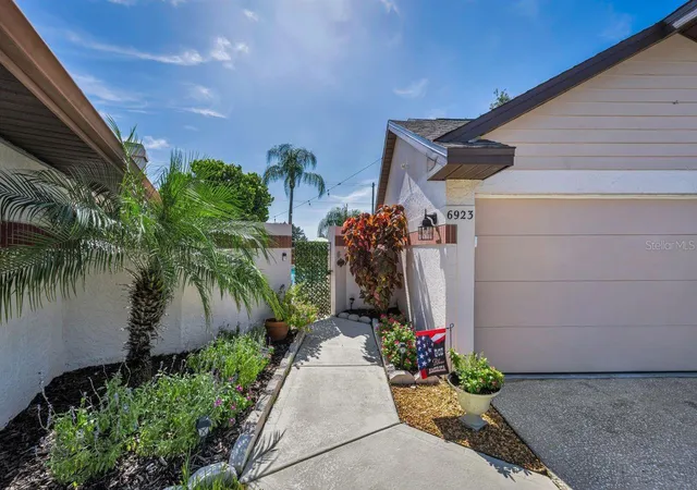 5th image of 6923 Silvermill Dr, Tampa, FL 33635 | MLS# TB8539438