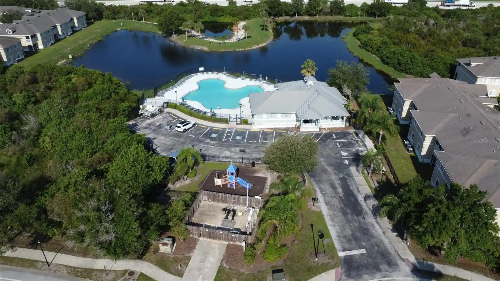 Listing Photo 2 - Condo for sale in 9523 Grovedale Cir located at 9523 Grovedale Cir, RIVERVIEW, FL 33578 - Unit #101