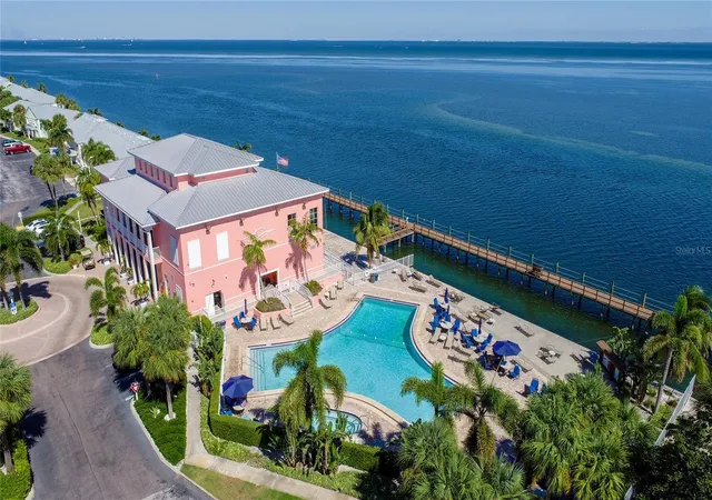 Photo 41 of Condo for sale at 5132 Beach Dr Se #C, St Petersburg, FL 33705 | MLS# TB8539453 | Listing updated on 2026-09-12