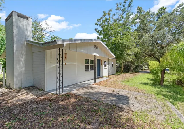 3rd image of 1825 Se 47Th Ter, Gainesville, FL 32641 | MLS# GC542797